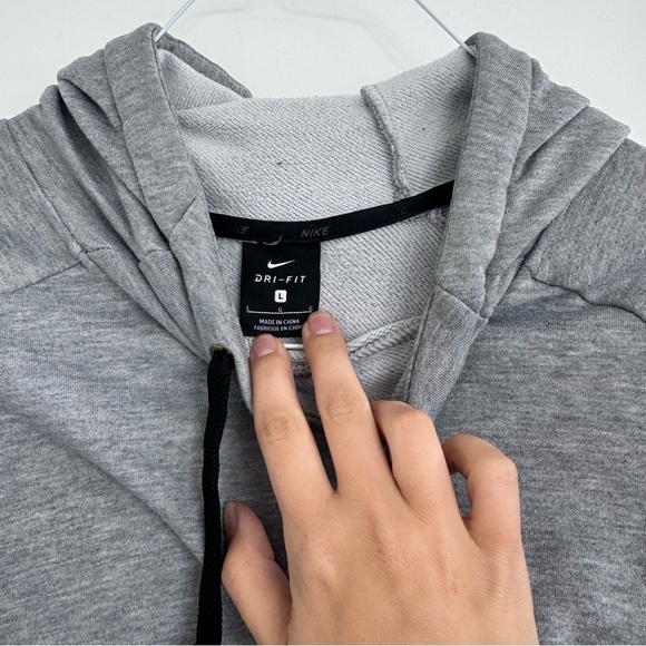 Nike Dri-Fit Gray Sweatshirt with Hood - Picture 3 of 4